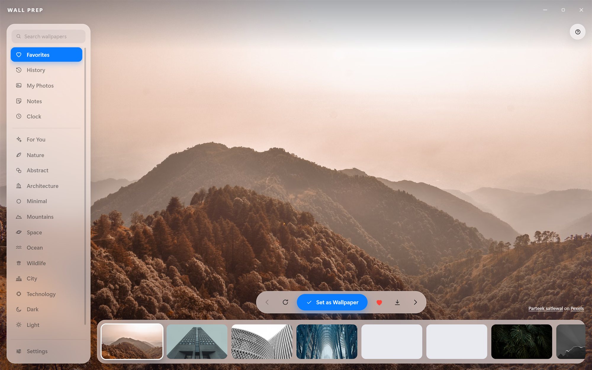 The favorites view: a saved collection of wallpapers shown as a filmstrip